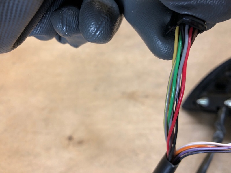 Зеркало правое LEAF 18-