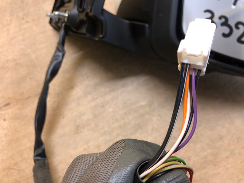 Зеркало правое LEAF 18-