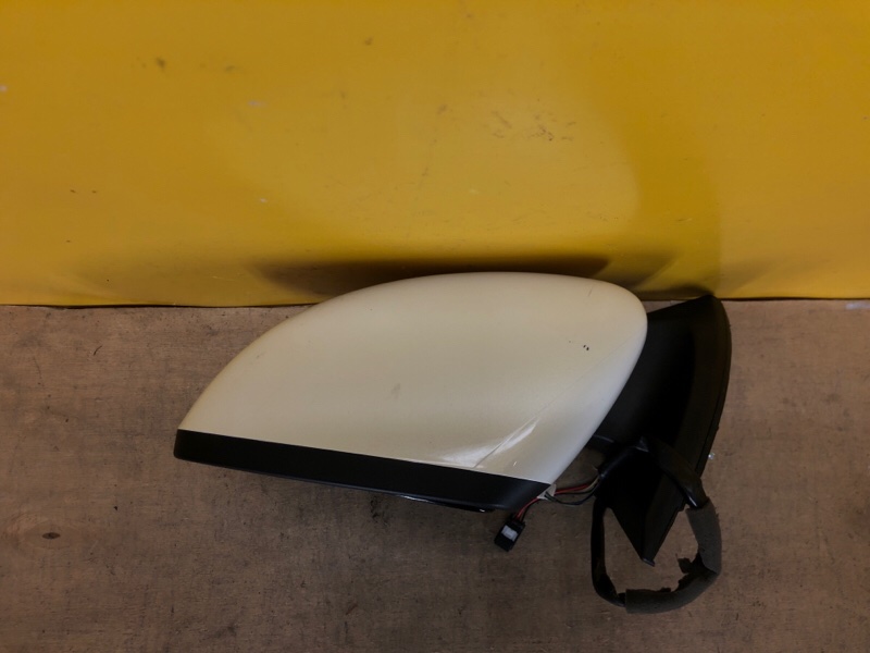 Зеркало левое LEAF 18-