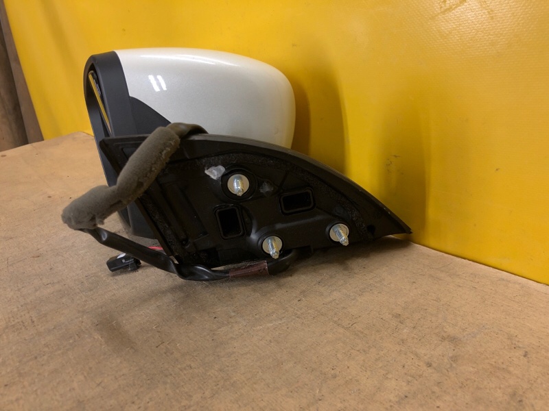 Зеркало левое NISSAN LEAF 18-