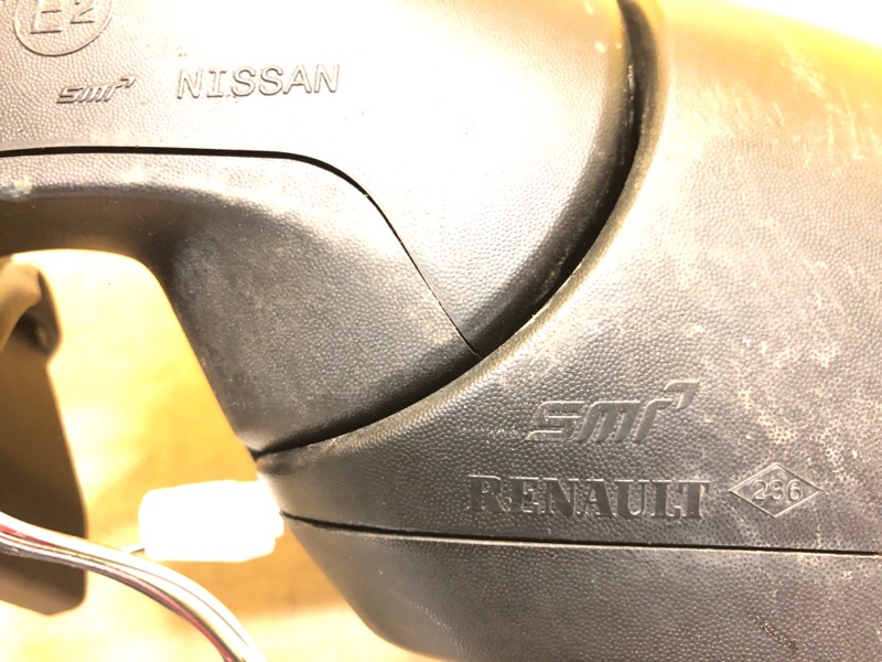 Зеркало левое LEAF 18-