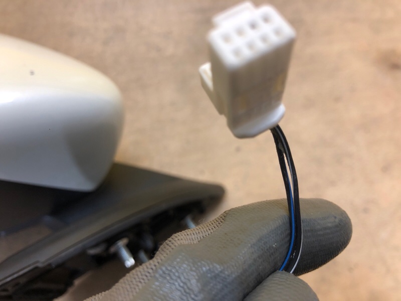 Зеркало левое LEAF 18-