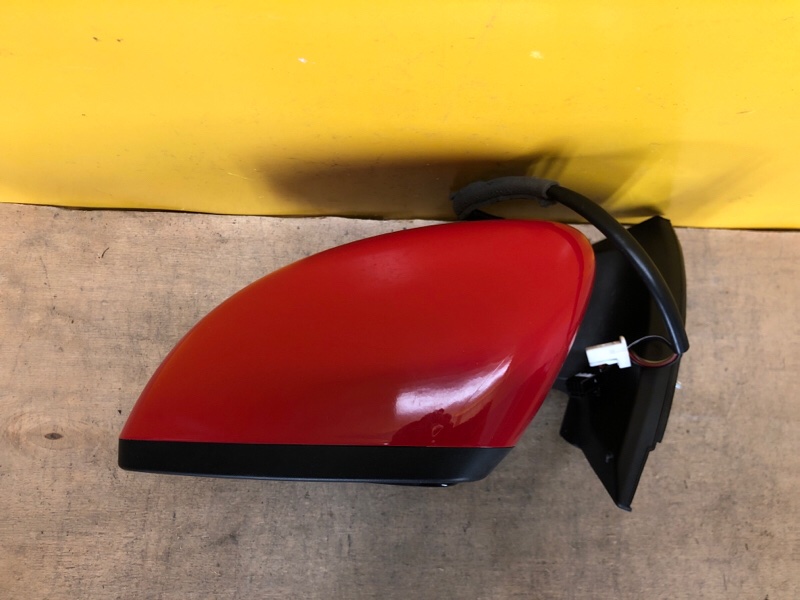 Зеркало левое LEAF 18-