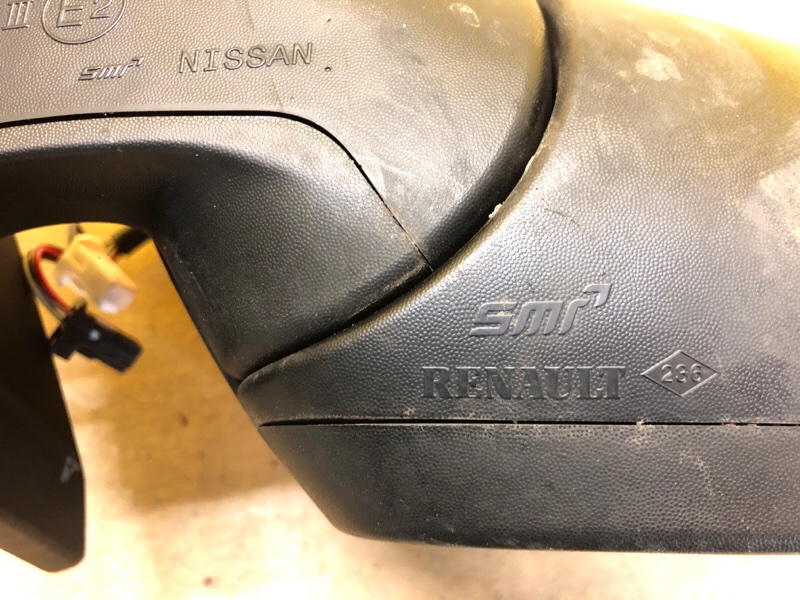 Зеркало левое LEAF 18-