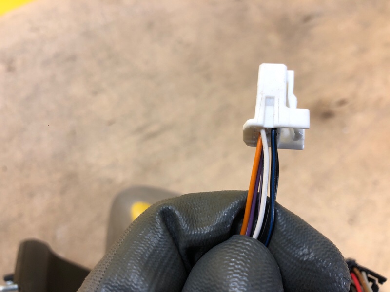 Зеркало правое LEAF 18-