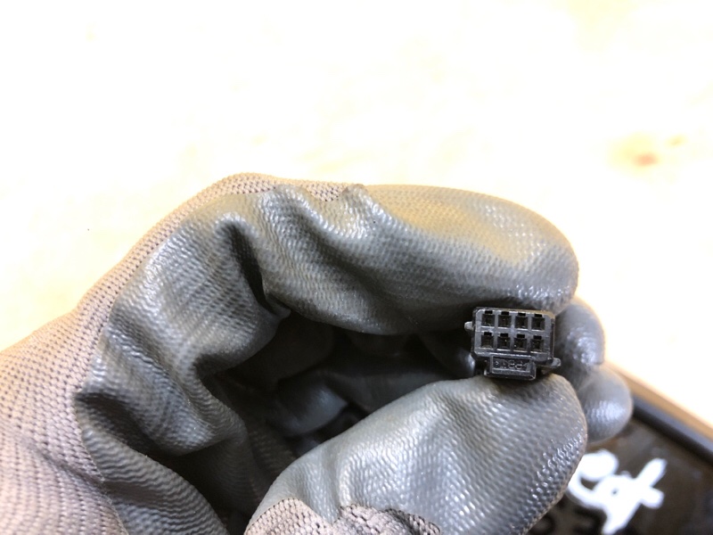 Зеркало правое LEAF 18-