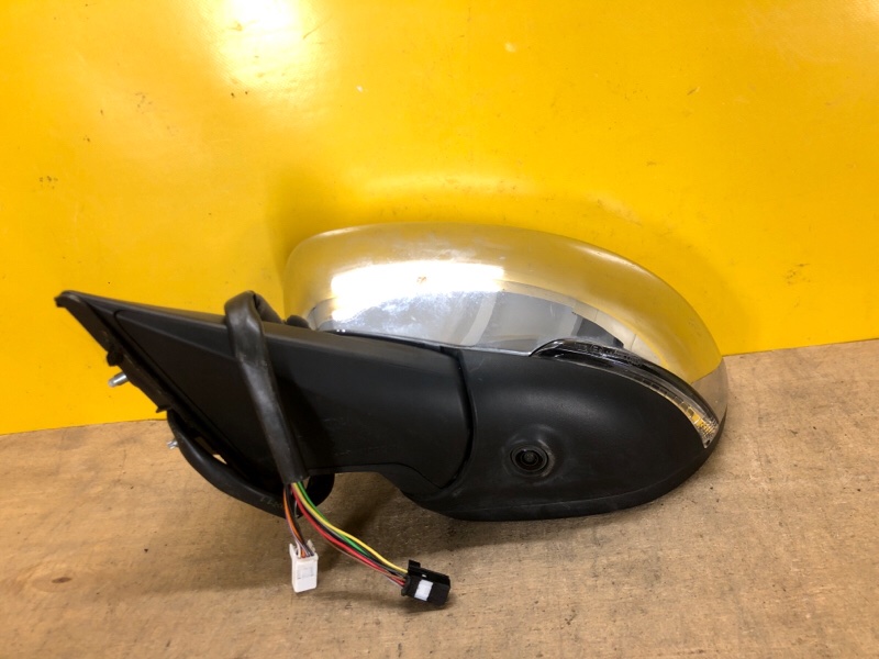 Зеркало левое LEAF 18-