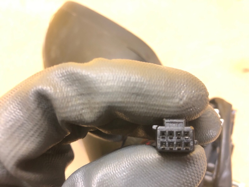 Зеркало левое LEAF 18-