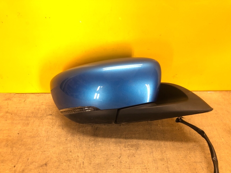 Зеркало правое LEAF 18-