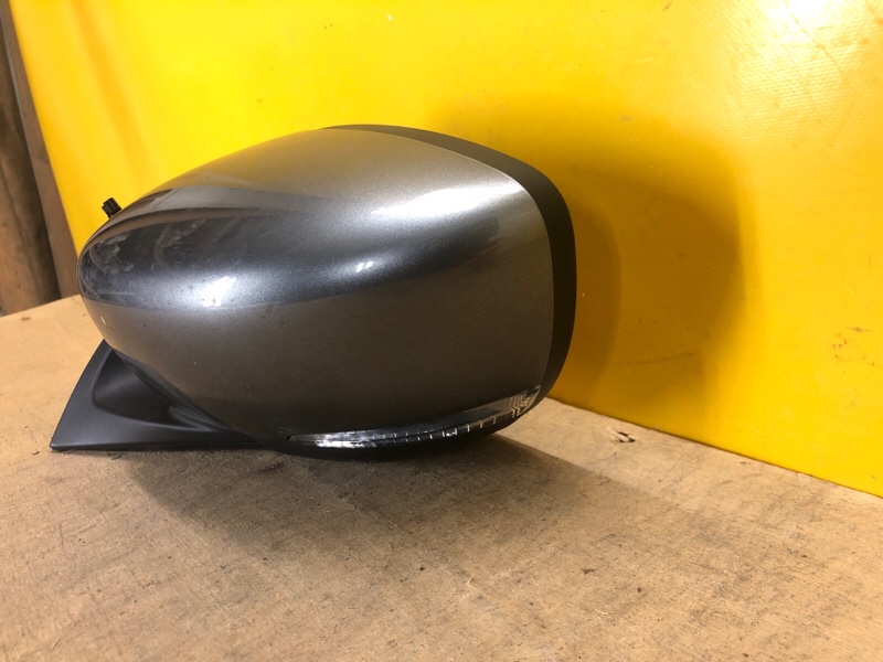 Зеркало левое LEAF 18-