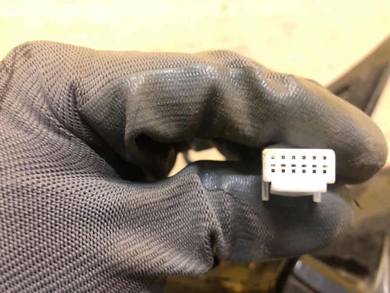 Зеркало правое MURANO Z50 02-07