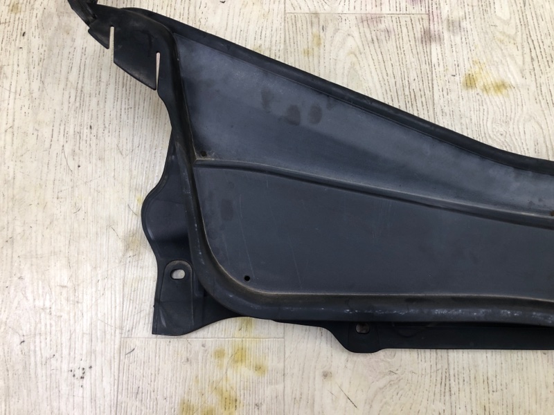 Пластик под лобовое стекло / Жабо TLX 14-17