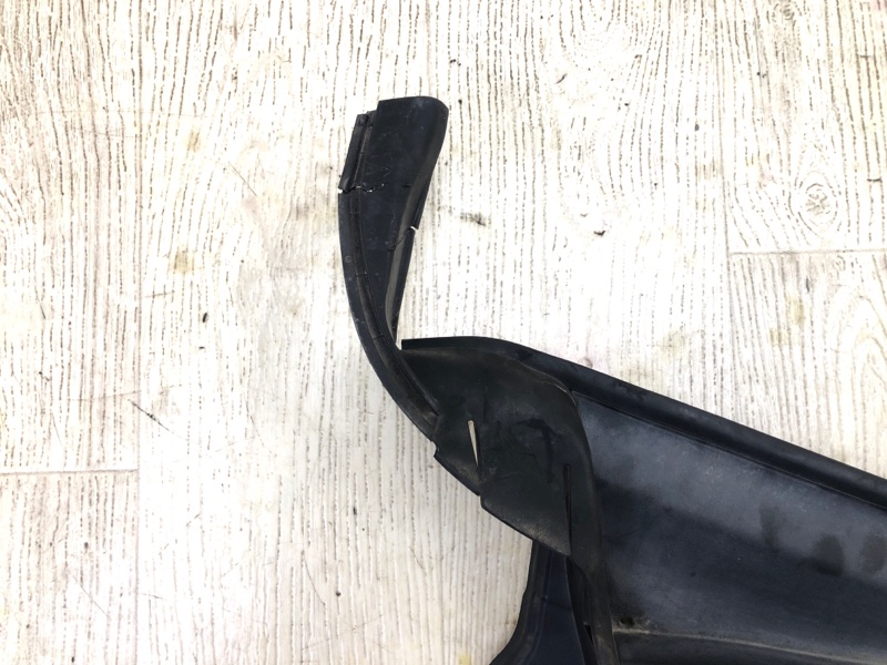 Пластик под лобовое стекло / Жабо TLX 14-17