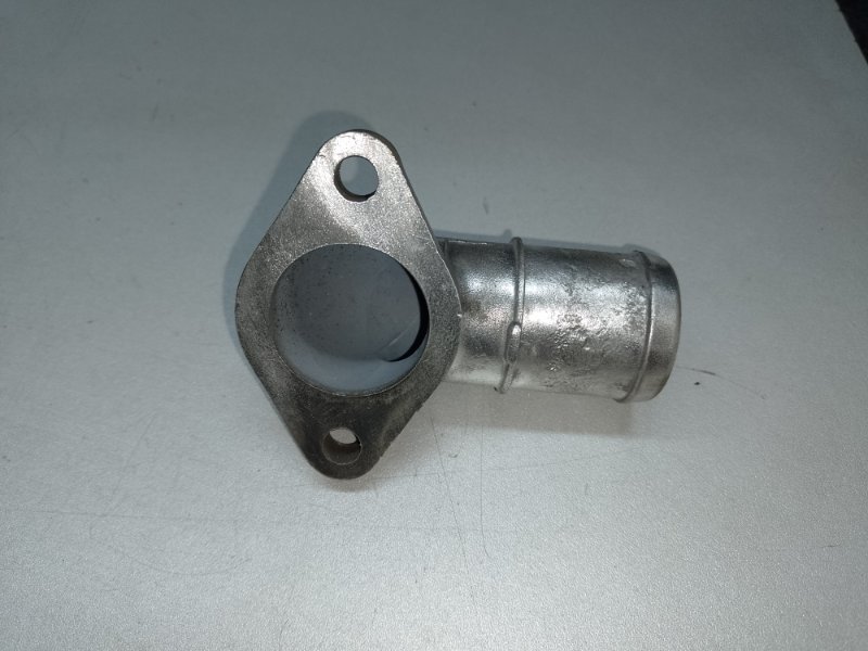 Фланец системы охлаждения HYUNDAI TUCSON 04-10 2006 2.7 G6BA 25611-35520 Б/У