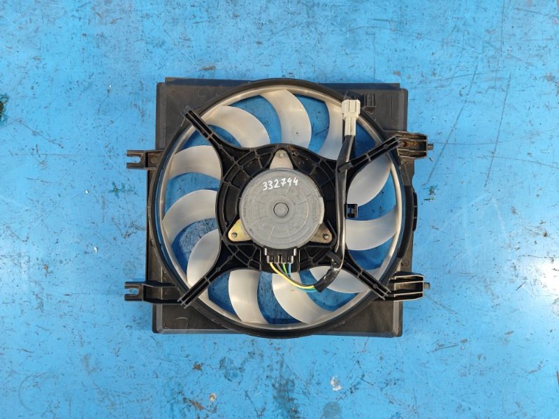 Диффузор вентилятора основного радиатора правый SUBARU OUTBACK 09-14 BR 2.0 diesel 73313FJ001 Б/У