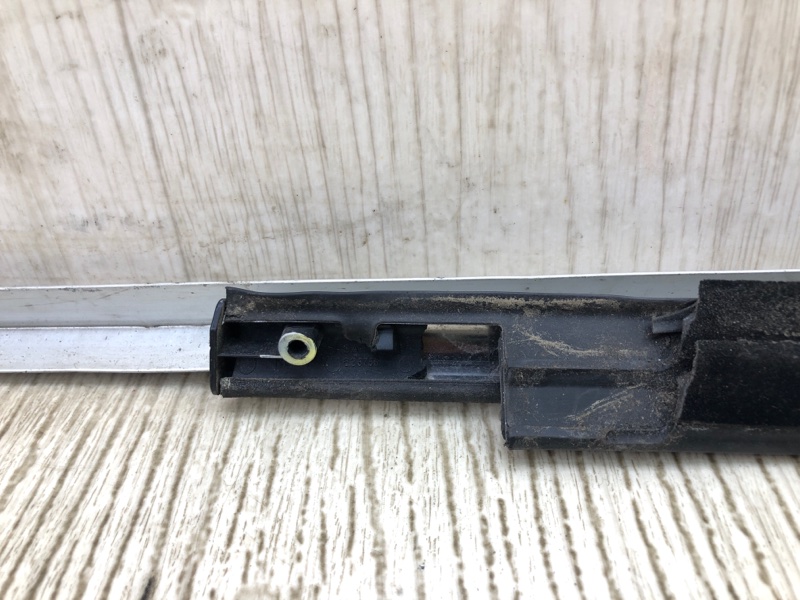 Накладка двери задняя правая ESCAPE 12-19 2012 TM2 2.0 HDTX