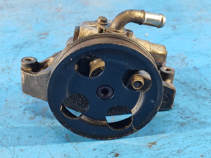 Насос ГУР 200 10-14 2013 3.6 ERB Насос ГУР 200 10-14 2013 3.6 ERB