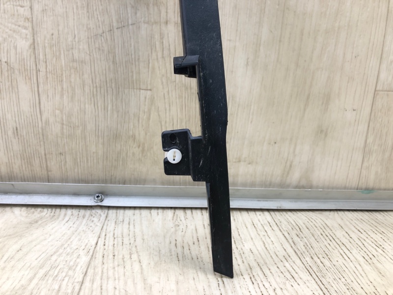 Накладка двери внутренняя задняя левая ESCAPE 12-19