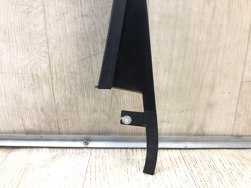 Накладка двери внутренняя задняя левая ESCAPE 12-19