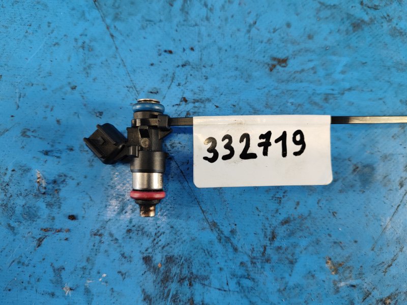 Форсунка топливная CHRYSLER 200 10-14 2013 3.6 ERB RL184085AC Б/У