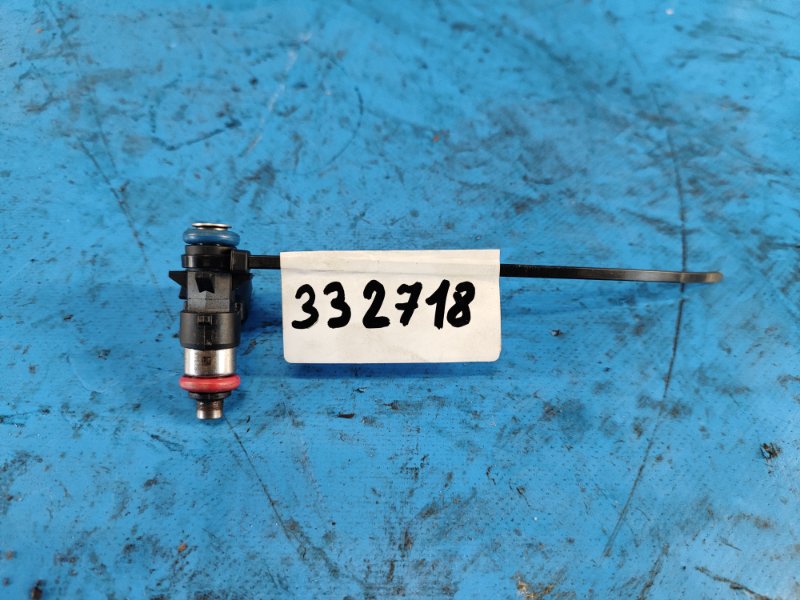 Форсунка топливная CHRYSLER 200 10-14 2013 3.6 ERB RL184085AC Б/У