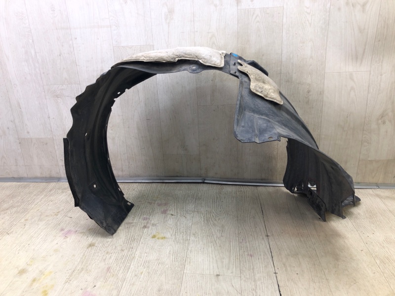 Подкрылок LX570 15-