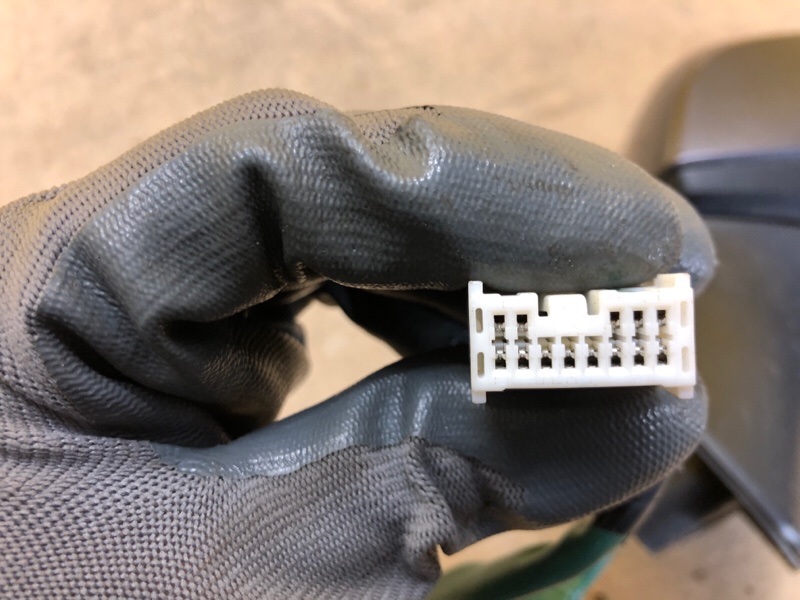 Зеркало левое OUTBACK BS 14-21