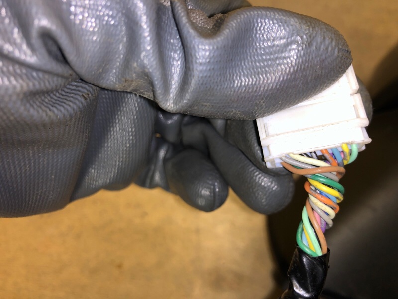 Зеркало левое OUTBACK BS 14-21