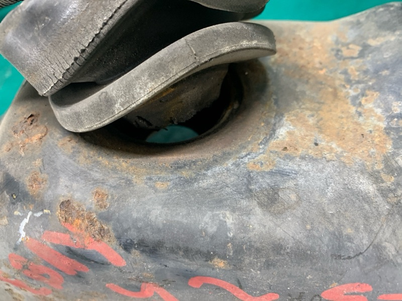 Балка двигателя продольная TRIBUTE 00-07 2001 Внедорожник 3.0