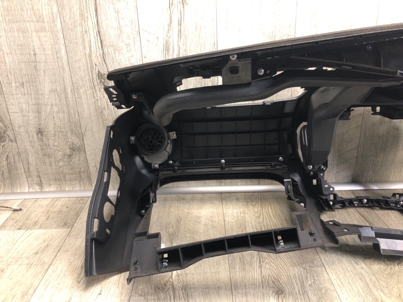 Торпедо JUKE 10-19 2011 1.6 MR16DDT