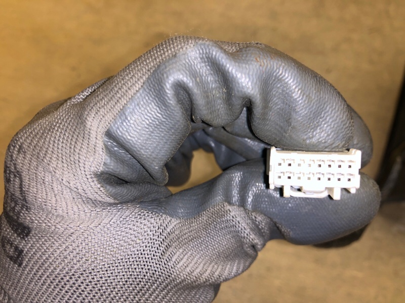 Зеркало правое CX-7 06-12