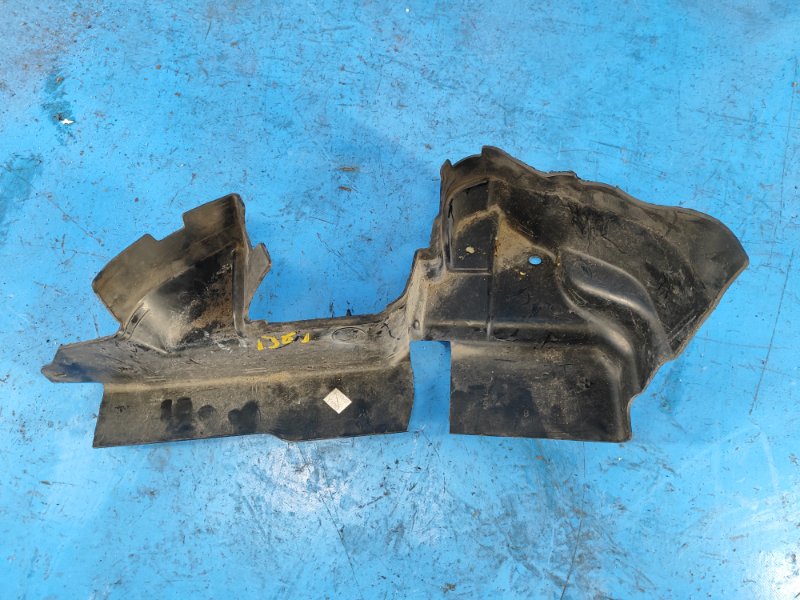 Дефлектор радиатора правый FORD MUSTANG 15- 3.7 C37PDED