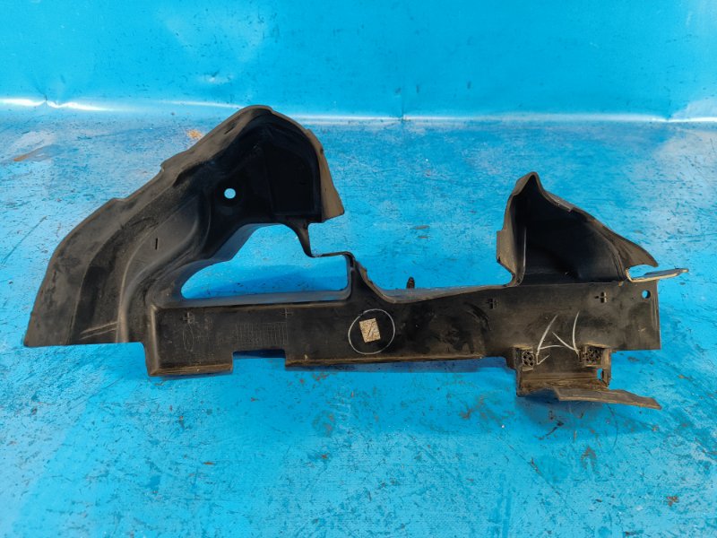 Дефлектор радиатора левый FORD MUSTANG 15- 3.7 C37PDED