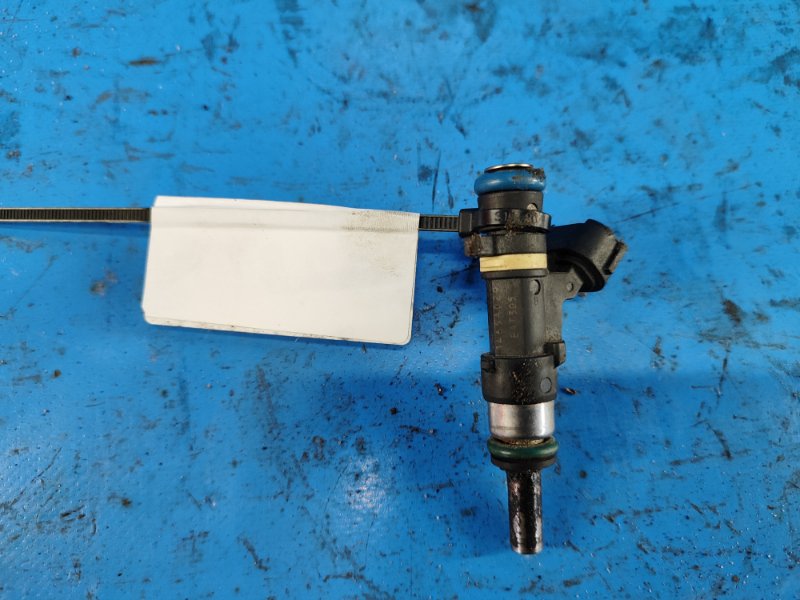 Форсунка топливная LANCER X 10 07-15 2.0 4B11