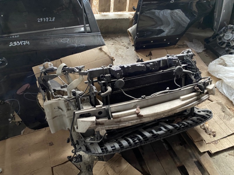 Ноускат Панель Бампер Фара Морда TOYOTA PRIUS - 30 09-17 Б/У