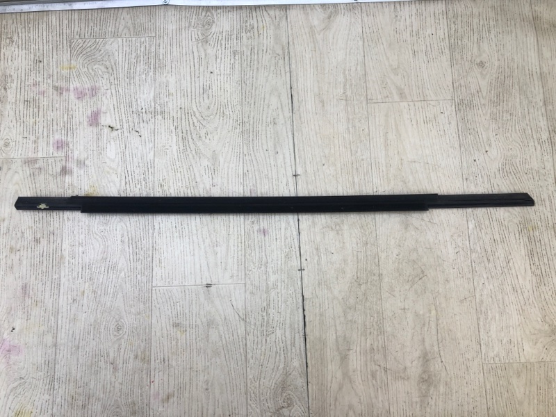 Молдинг двери задний правый 200 14-16 2015 UF 2.4 ED6