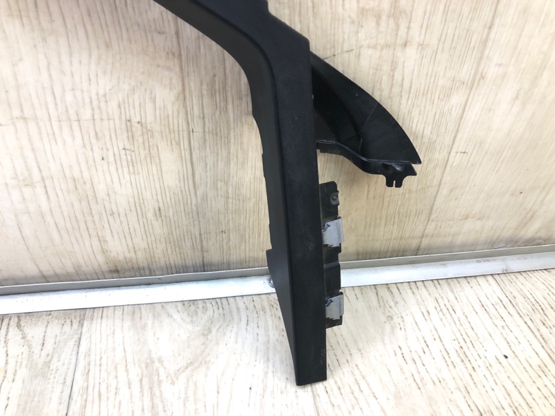 Накладка двери внутренняя передняя правая FOCUS 10-18 2015 CB8 2.0 XQDA