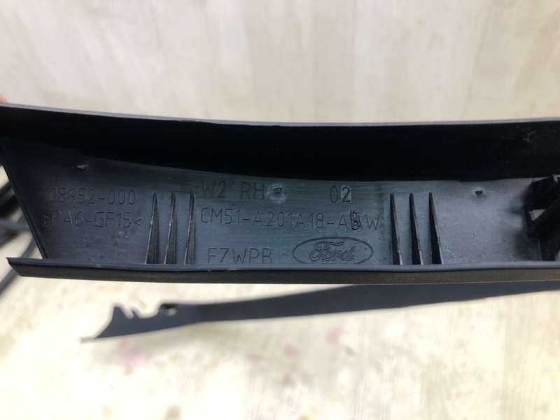 Накладка двери внутренняя передняя правая FOCUS 10-18 2015 CB8 2.0 XQDA