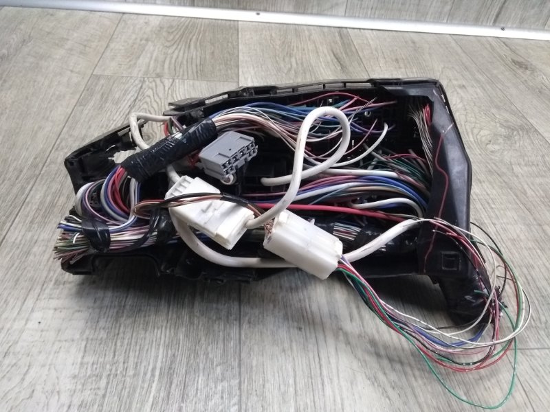 Блок предохранителей моторный отсек CAMRY 70 17- 2018 GSV70 2.5 A25AFKS Блок предохранителей моторный отсек CAMRY 70 17- 2018 GSV70 2.5 A25AFKS