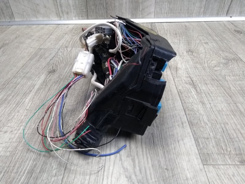 Блок предохранителей моторный отсек TOYOTA CAMRY 70 17- GSV70 2.5 A25AFKS Блок предохранителей моторный отсек TOYOTA CAMRY 70 17- GSV70 2.5 A25AFKS