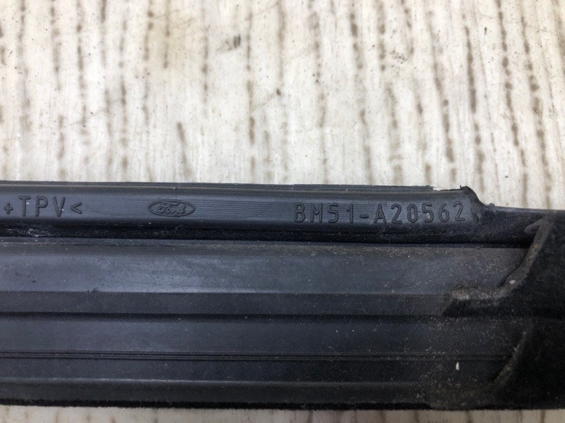 Молдинг двери передний правый FOCUS 10-18 2015 CB8 2.0 XQDA