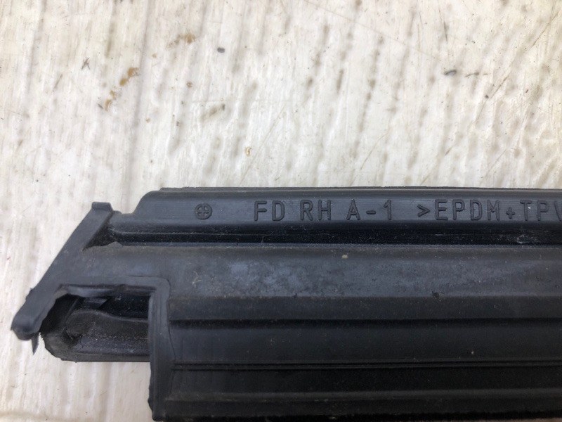 Молдинг двери передний правый FOCUS 10-18 2015 CB8 2.0 XQDA