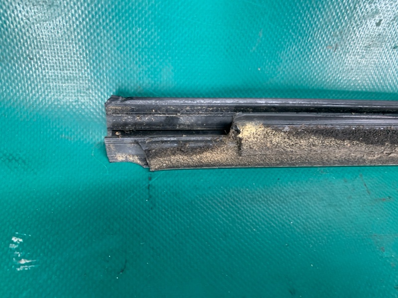 Молдинг двери передний левый OUTLANDER 03-07 2006 Внедорожник 2.4 4G69