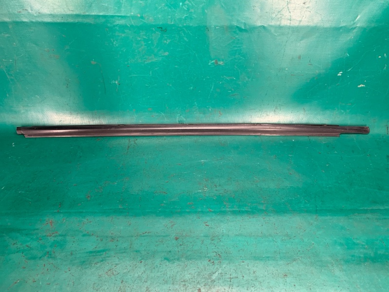 Молдинг двери передний правый TOYOTA COROLLA 120 00-07 75710-12780 Б/У