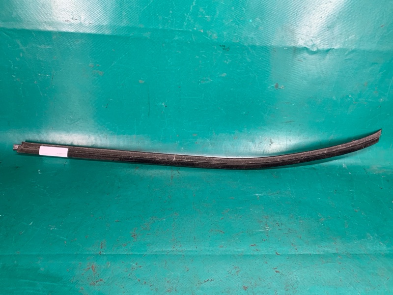 Молдинг двери передний правый NISSAN NV200 USA 13- Минивэн 2.0L 4