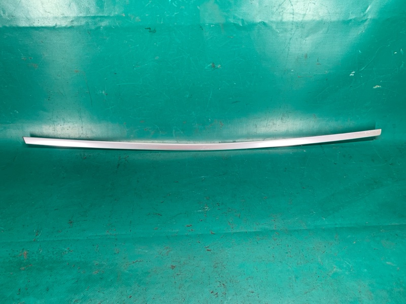 Накладка двери задняя левая INFINITI QX30 16-20 2019 Внедорожник 2.0 20PET 82283-5DA0A Б/У