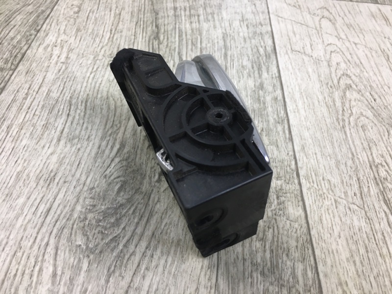 Ручка двери внутренняя правая 6 GJ 12- 2015 GJ 2.5 PYY1 Ручка двери внутренняя правая 6 GJ 12- 2015 GJ 2.5 PYY1