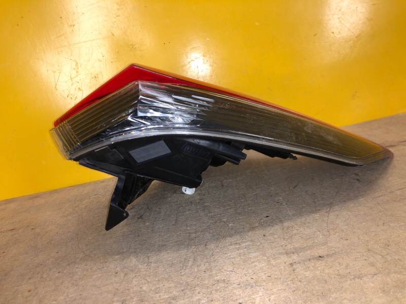 Фонарь наружный правый X-TRAIL/ROGUE T32 13-20 Фонарь наружный правый X-TRAIL/ROGUE T32 13-20