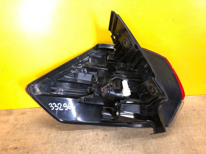 Фонарь наружный правый X-TRAIL/ROGUE T32 13-20 Фонарь наружный правый X-TRAIL/ROGUE T32 13-20