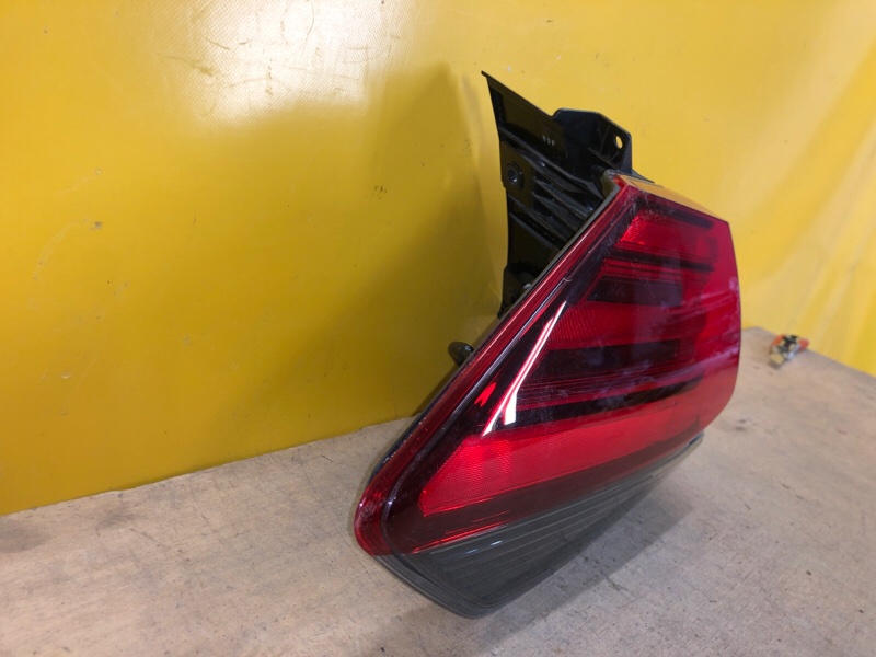 Фонарь наружный левый NISSAN X-TRAIL/ROGUE T32 13-20 Фонарь наружный левый NISSAN X-TRAIL/ROGUE T32 13-20